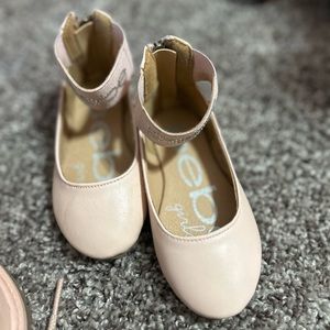 Size 6 toddler shoes